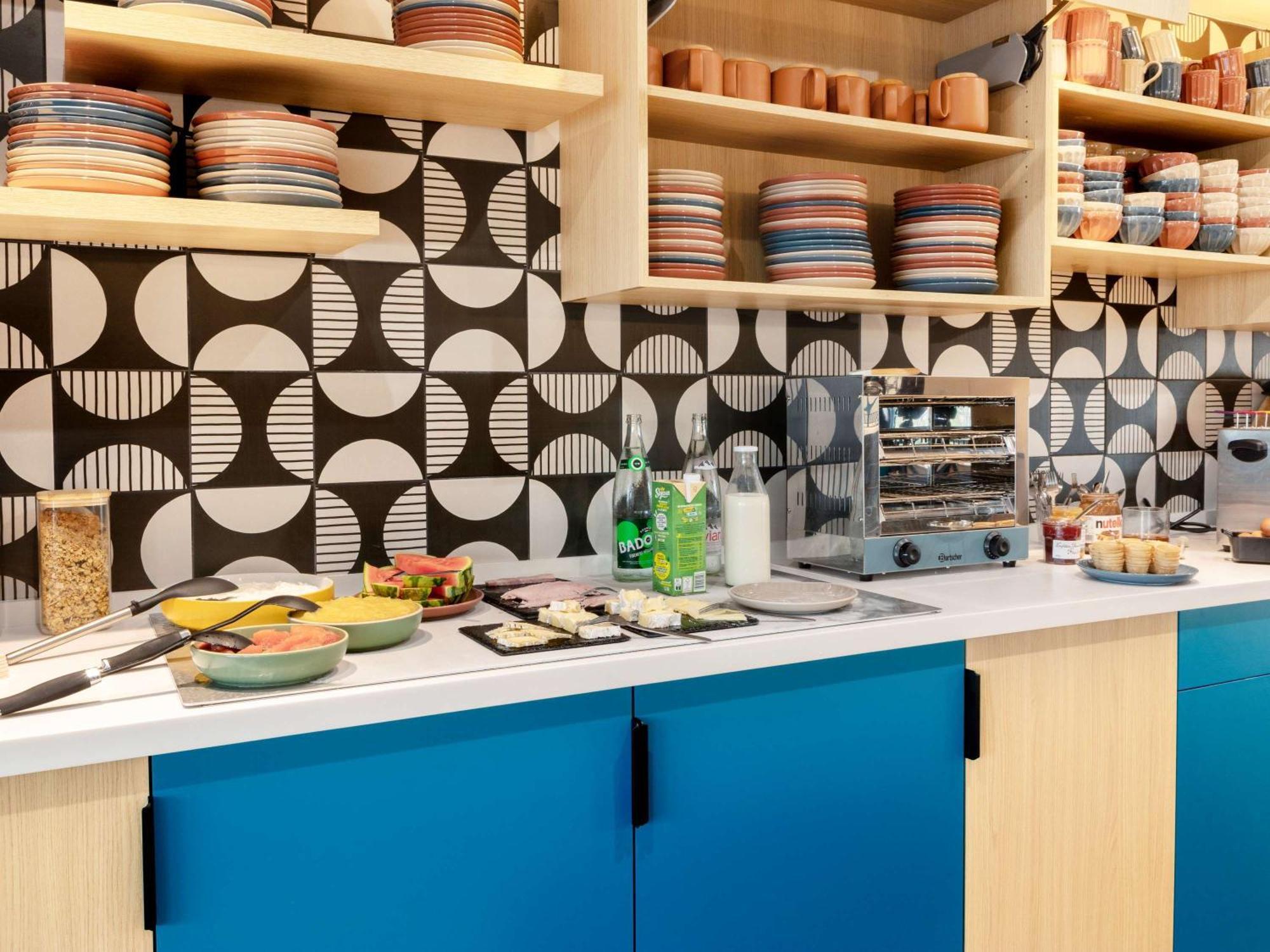 Hotel Ibis Styles Miramas Exteriér fotografie